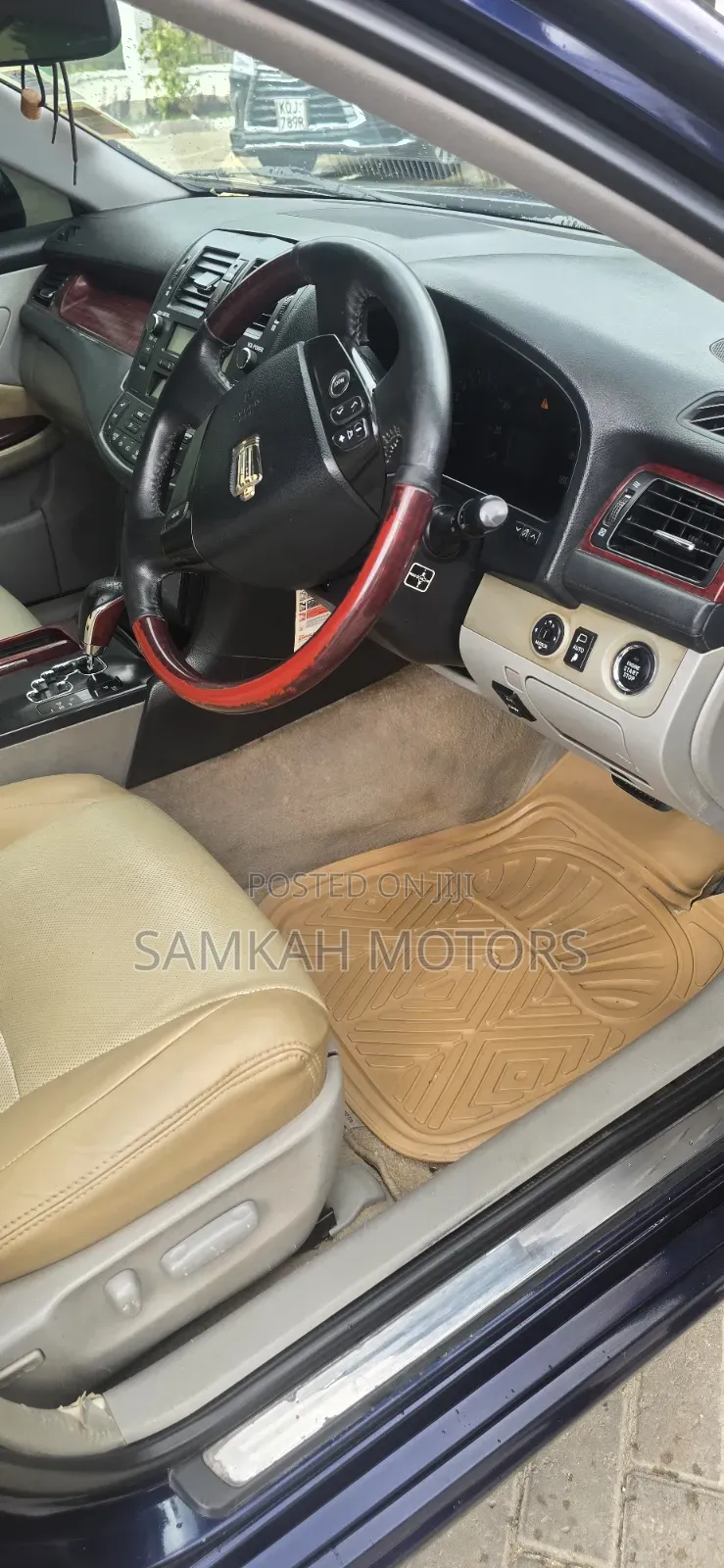 Toyota Crown 2011 Blue