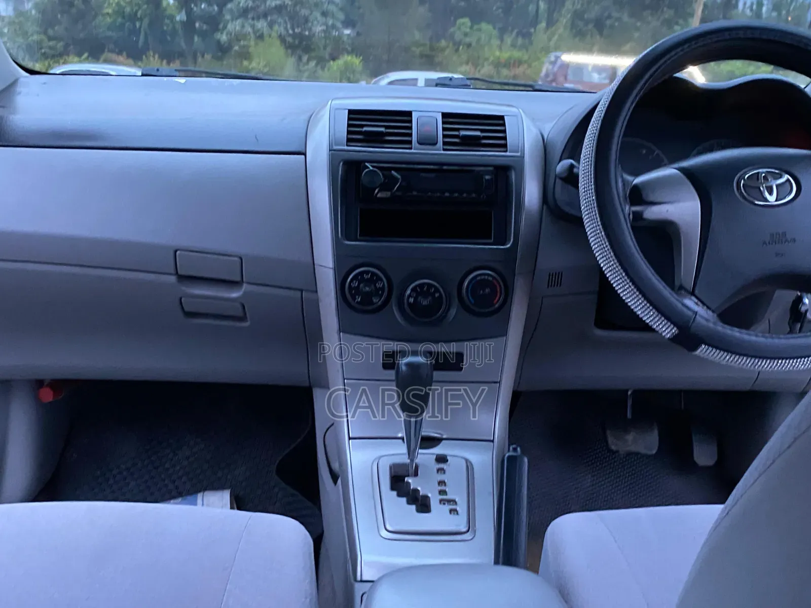 Toyota Axio 2011 Silver