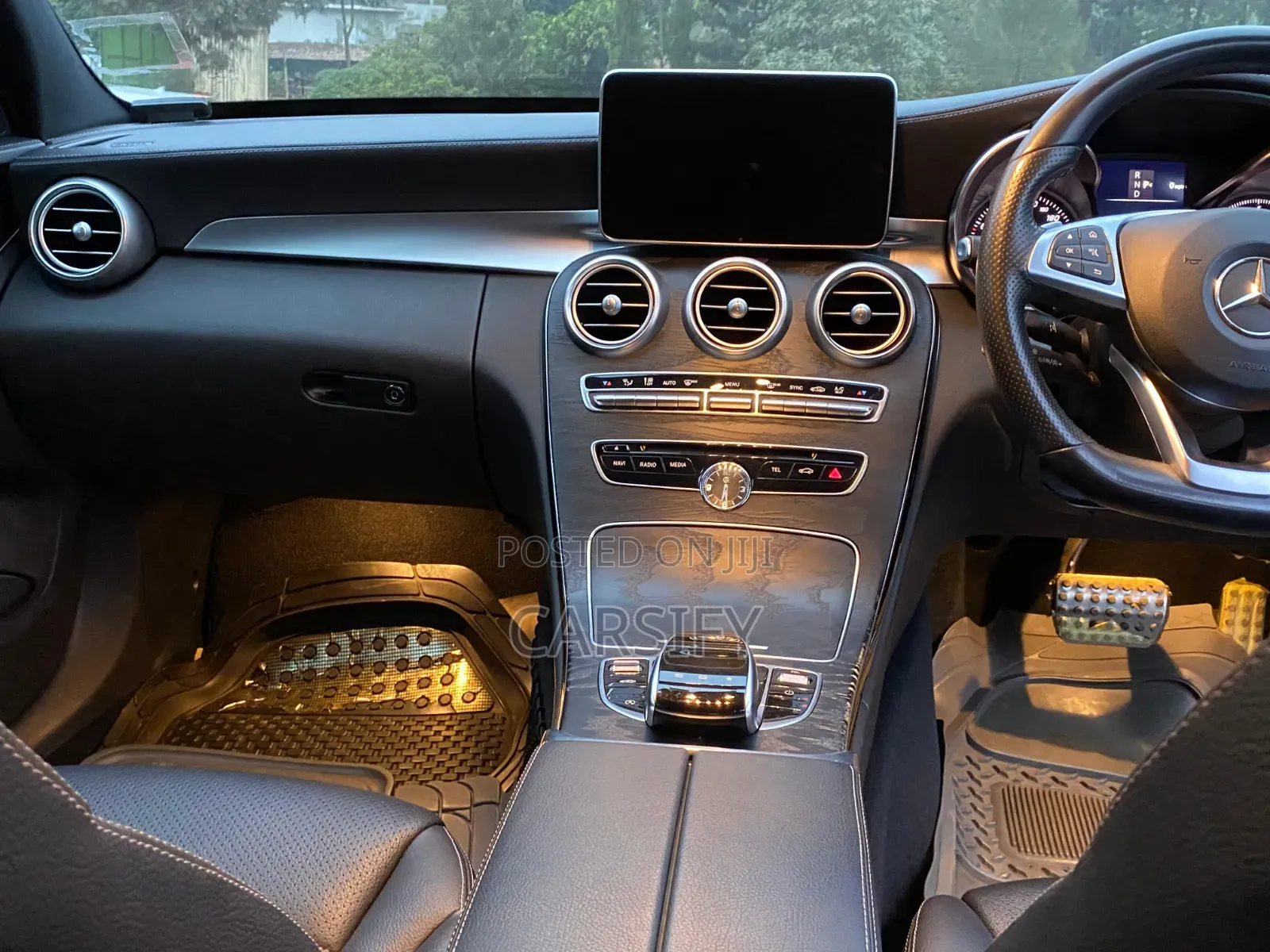 Mercedes-Benz C200 2016 Silver