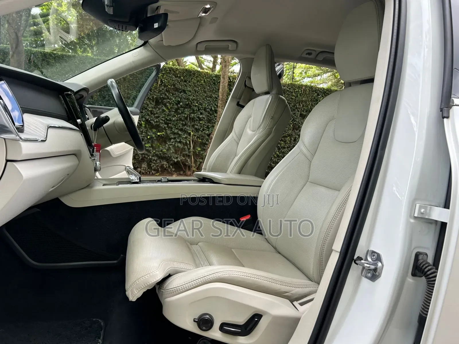 Volvo XC60 2020 White