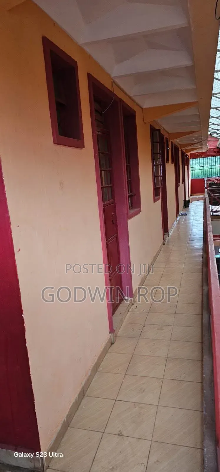 19bdrm Apartment in Kapsoya for sale
