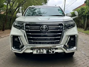 Toyota Land Cruiser Prado 2016 White