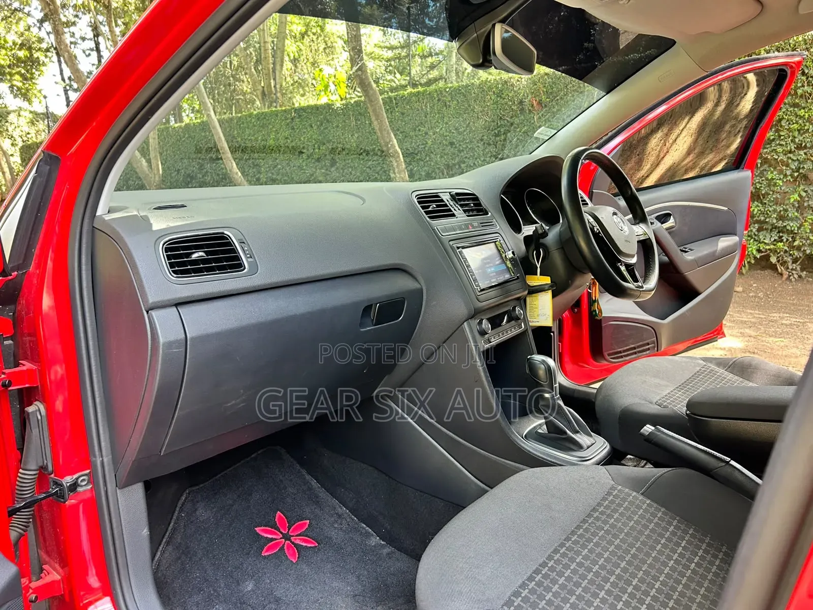 Volkswagen Polo 2017 Red