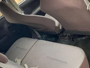 Toyota Passo 2016 Silver