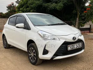 Toyota Vitz 2018 White