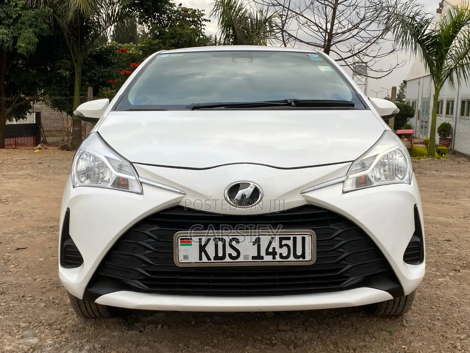 Toyota Vitz 2018 White