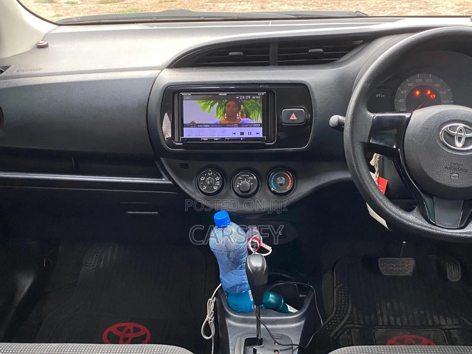 Toyota Vitz 2018 White