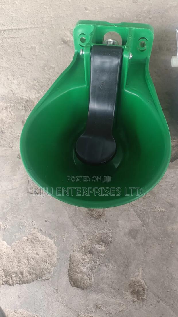 Automatic Cow Drinker / Livestock Water Bowl – Heavy Duty