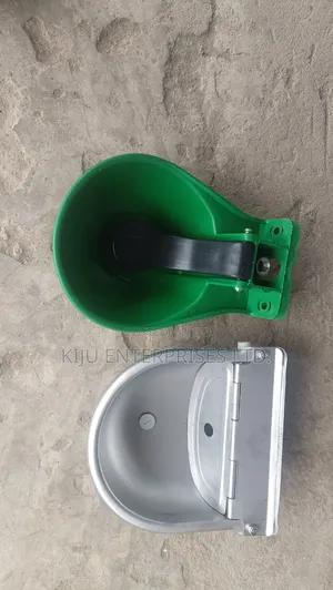 Automatic Cow Drinker / Livestock Water Bowl – Heavy Duty