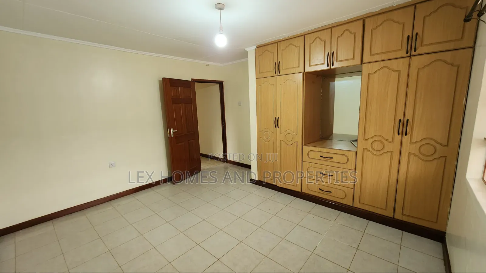 5bdrm Maisonette in Nkoroi for rent