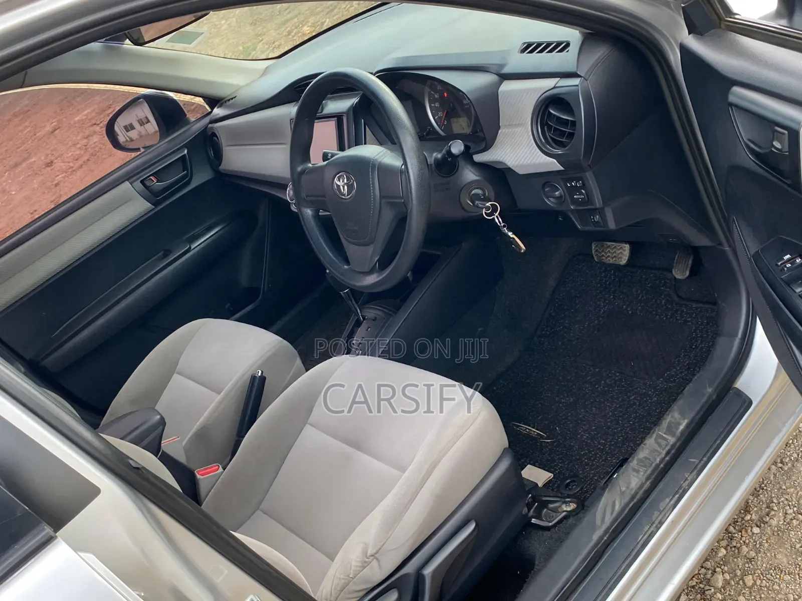 Toyota Axio 2014 Silver