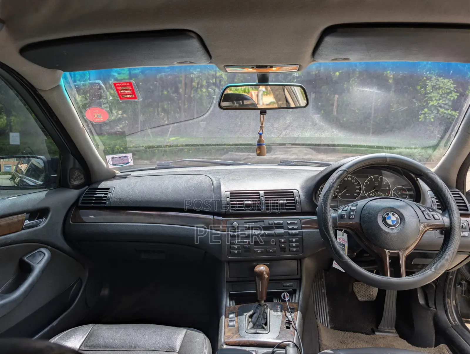 BMW 320i 2003 Black