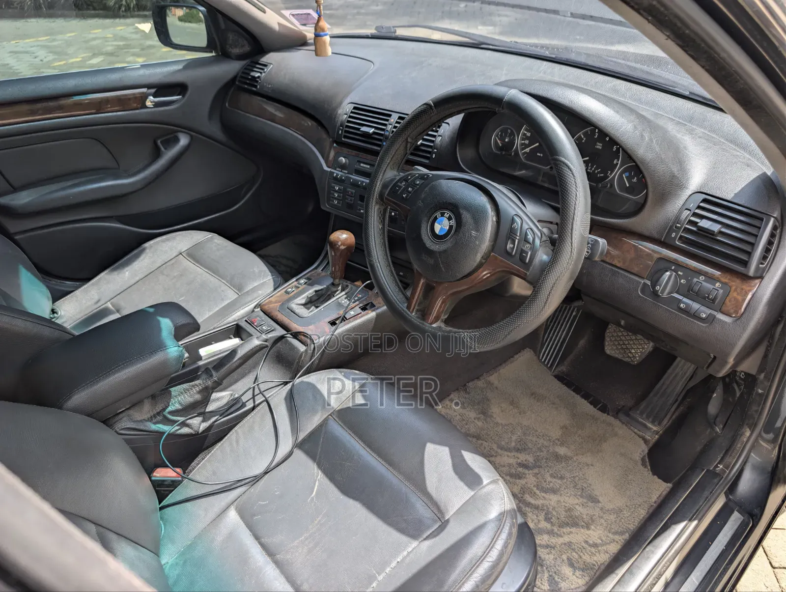 BMW 320i 2003 Black