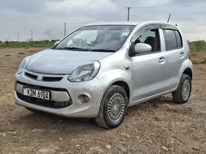 Toyota Passo 2015 Silver