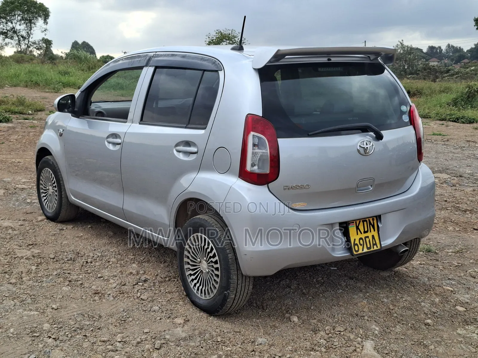 Toyota Passo 2015 Silver