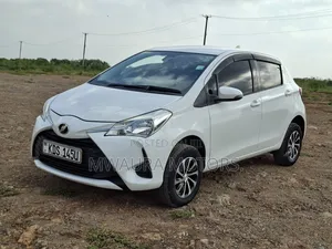Toyota Vitz 2018 White