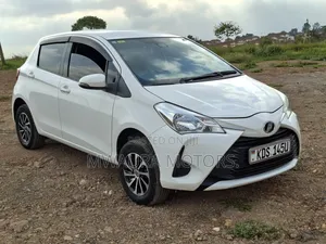 Toyota Vitz 2018 White