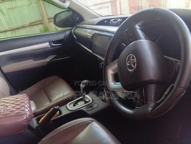 Toyota Hylux Local - thumbnail 7