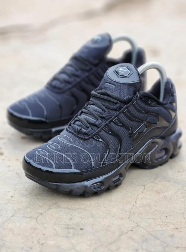 Nike Tn All Black Unisex Sneakers - thumbnail 2