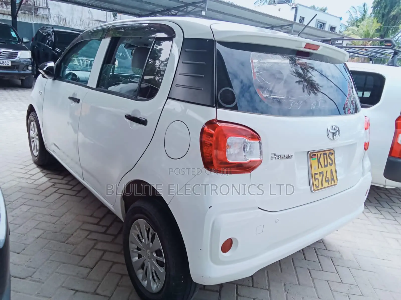 Toyota Passo 2017 White