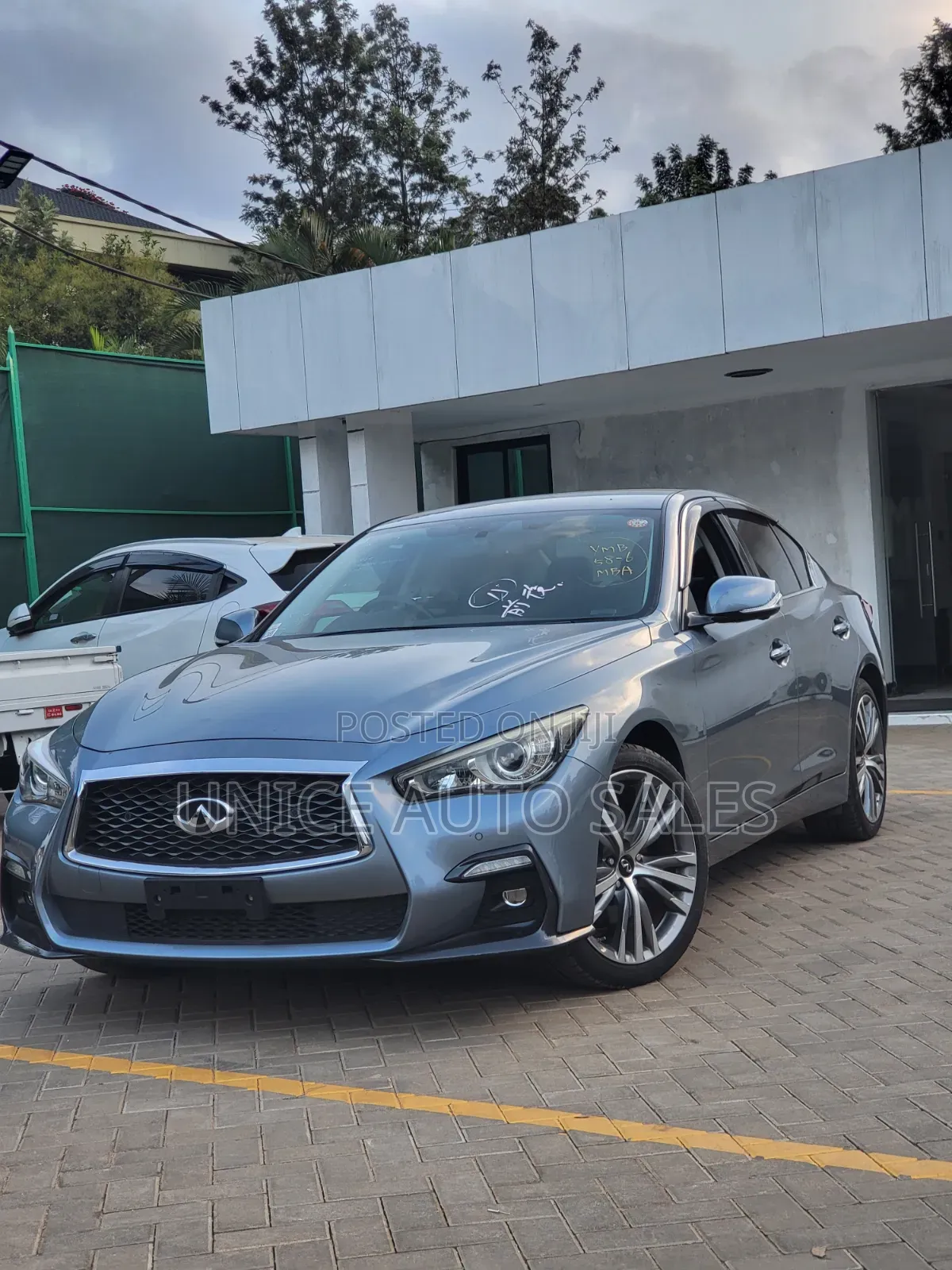 Nissan Skyline 2018 Blue