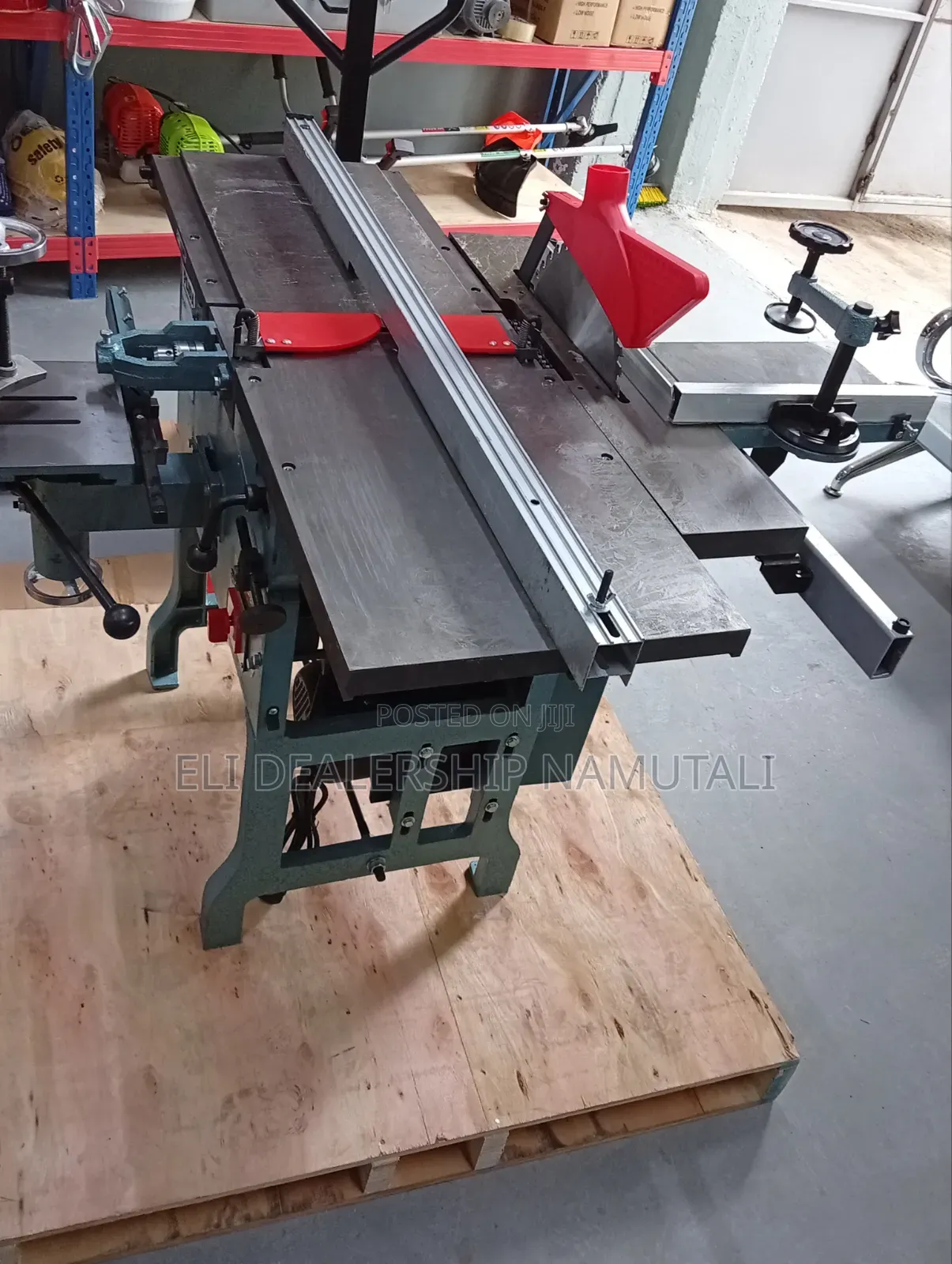 Compact Heavy-Duty Woodworking Machine for Professional Use