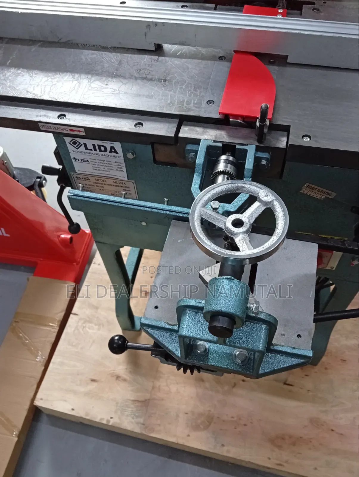 Compact Heavy-Duty Woodworking Machine for Professional Use
