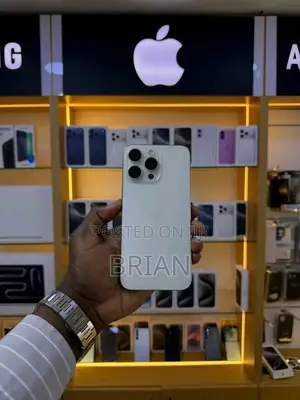 New Apple iPhone 15 Pro Max 256 GB White