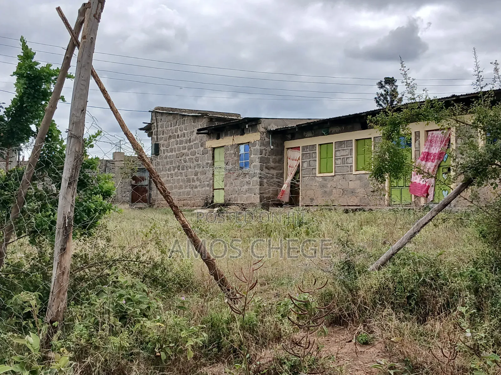 5bdrm House in Ngoliba for sale