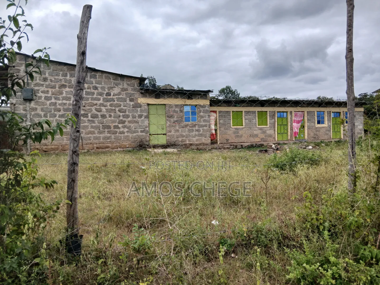 5bdrm House in Ngoliba for sale