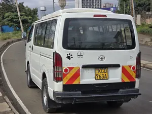 Toyota HiAce 2008 White