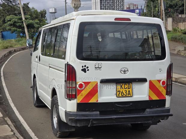 Toyota HiAce 2007 White - thumbnail 4