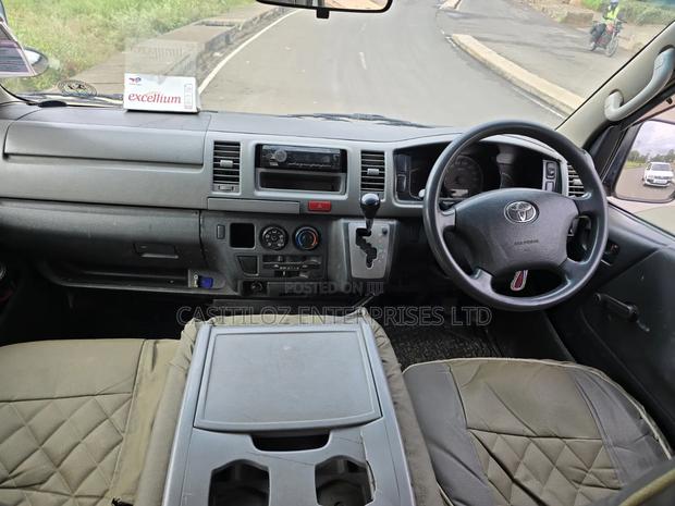 Toyota HiAce 2007 White - thumbnail 8