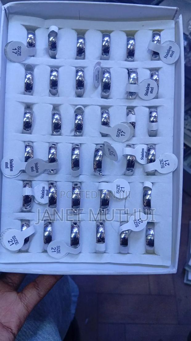 Earings ,Brooches and Rings - thumbnail 4