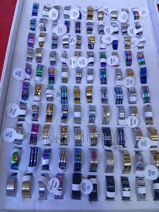 Earings ,Brooches and Rings - thumbnail 5