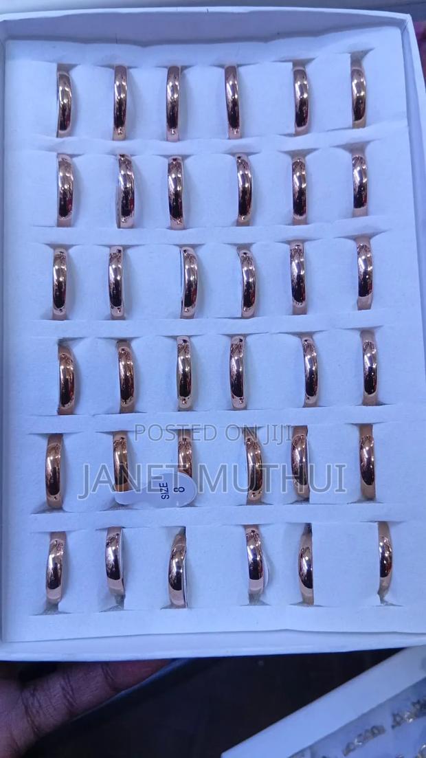 Earings ,Brooches and Rings - thumbnail 6