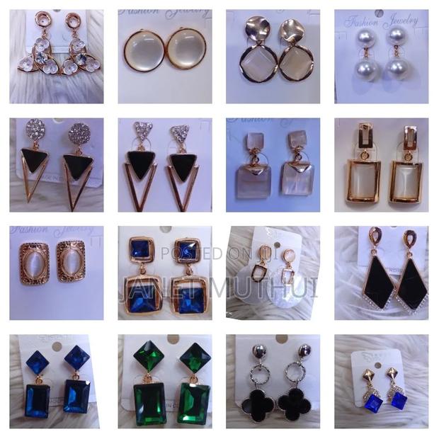 Earings ,Brooches and Rings - thumbnail 8