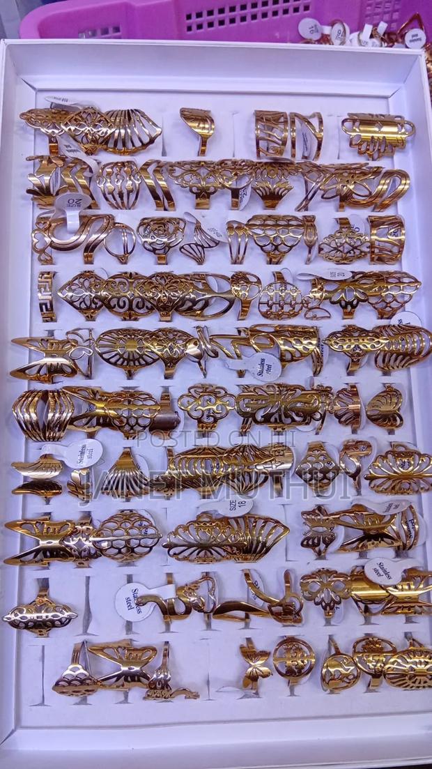 Earings ,Brooches and Rings - thumbnail 15