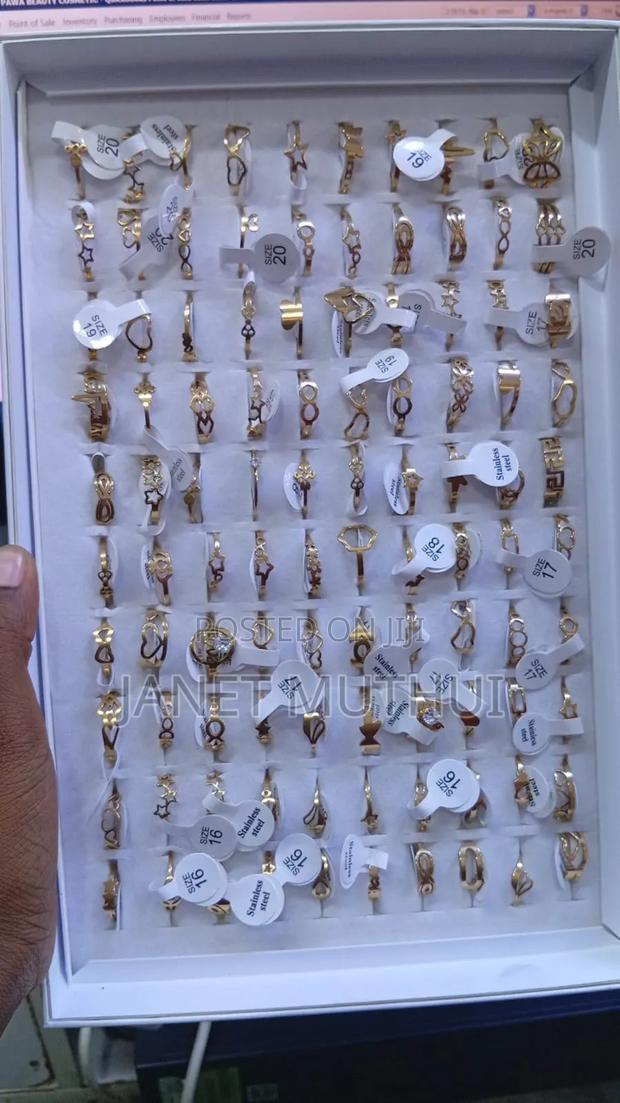 Earings ,Brooches and Rings - thumbnail 17