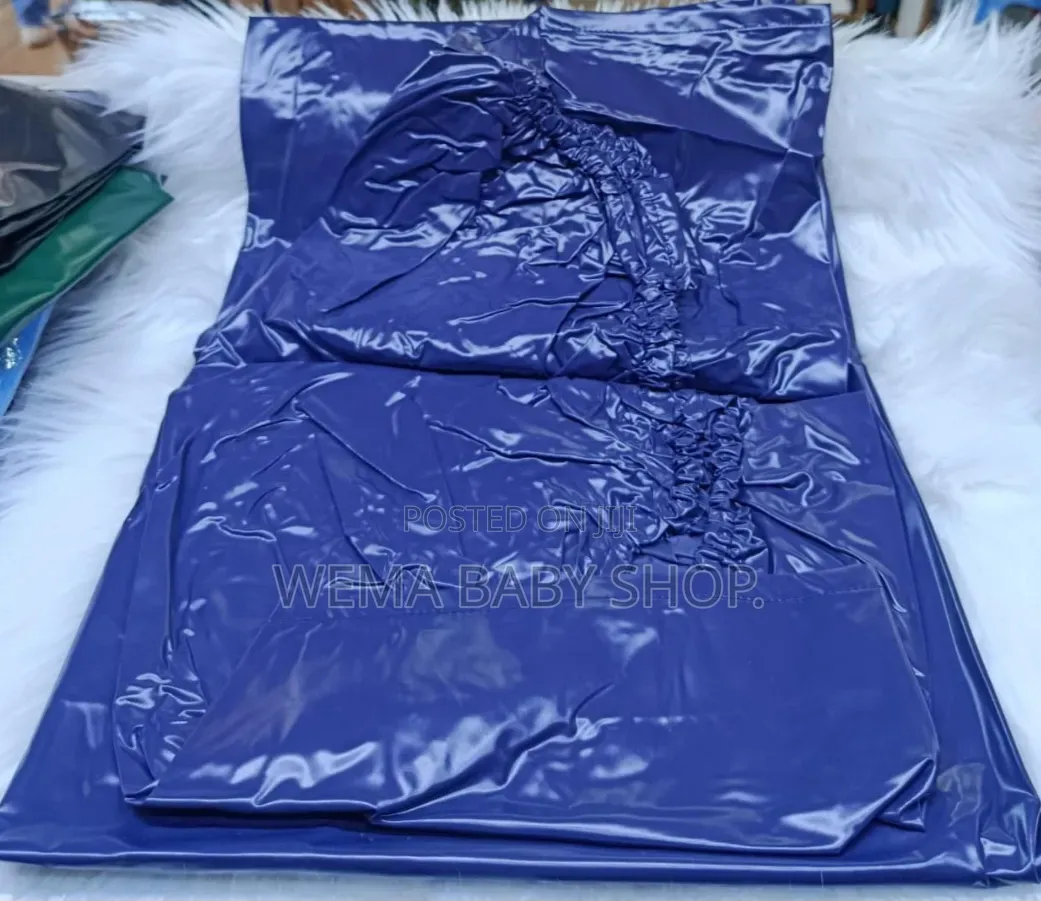 Fitted High Quality Matress Cover/Mackintosh(Size;195 Cm by 130cm)