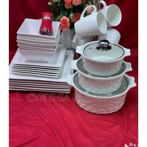 28 Pc Ceramic Dinner Set