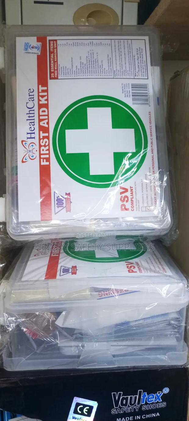 Medium First Aid Kit - thumbnail 2