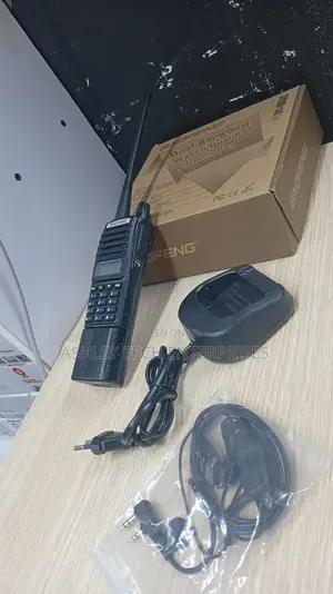 Elite Baofeng Uv-82 Long-Lasting Walkie-Talkie