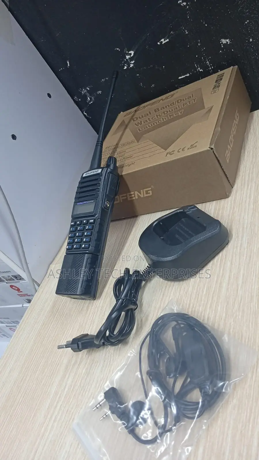 Elite Baofeng Uv-82 Long-Lasting Walkie-Talkie