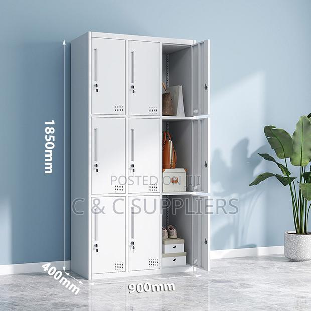 9 Locker Cabinet - thumbnail 4