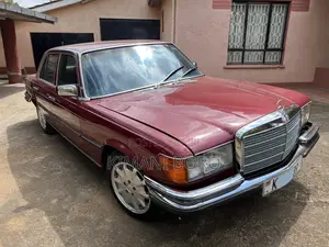 Mercedes-Benz E200 1979 Red