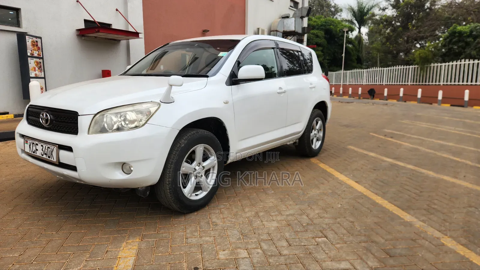 Toyota RAV4 2010 Silver