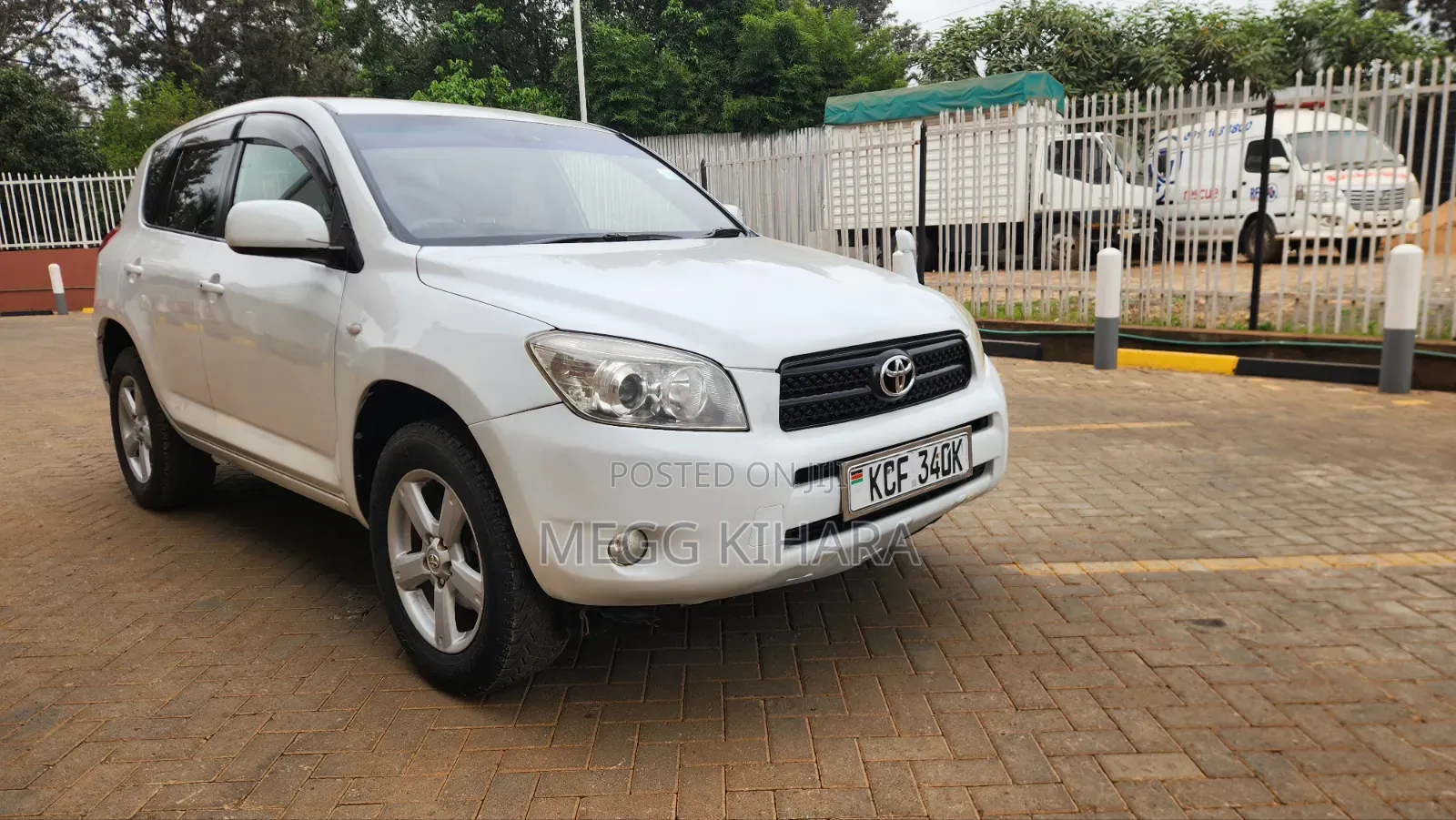 Toyota RAV4 2010 Silver