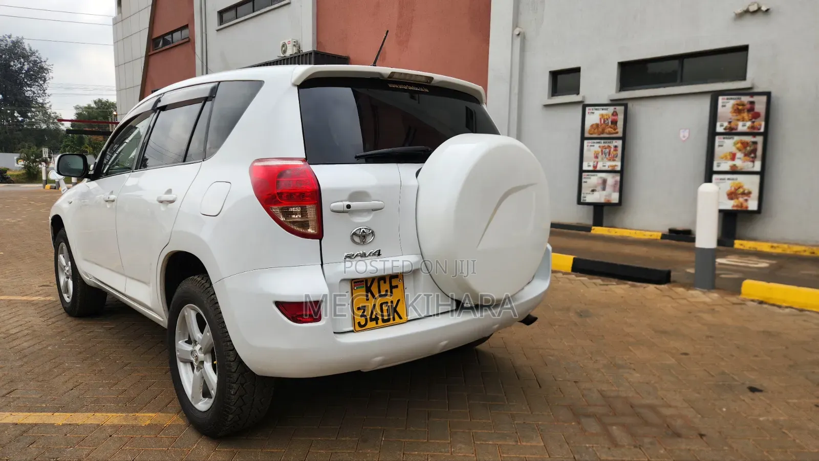 Toyota RAV4 2010 Silver