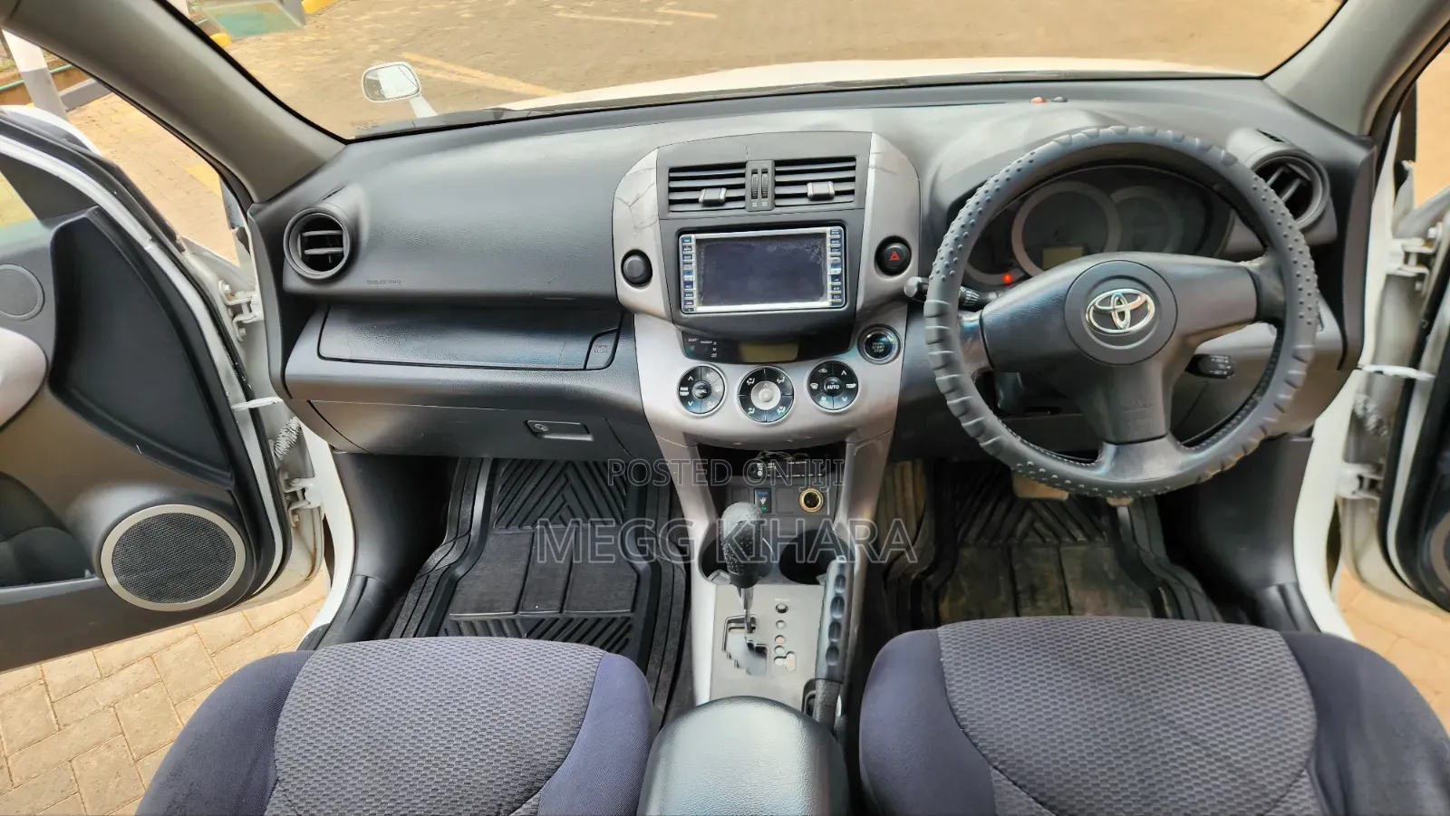 Toyota RAV4 2010 Silver